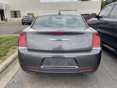 Used 2016 Chrysler 300 S w/ 300S Premium Group RWD image 8