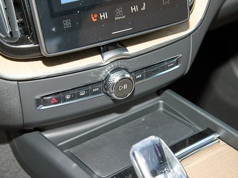 New 2026 Volvo XC60 B5 Plus w/ Protection Package Premier image 16