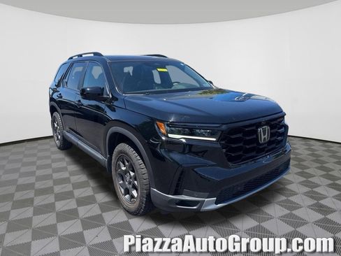 Certified 2024 Honda Pilot TrailSport image 1