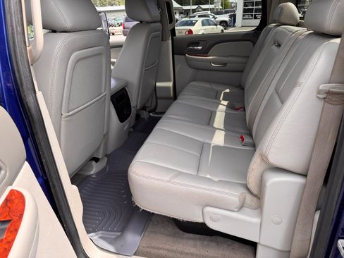 Used 2013 GMC Sierra 2500 SLT w/ Suspension Package, Off-Road AWD/4WD image 14