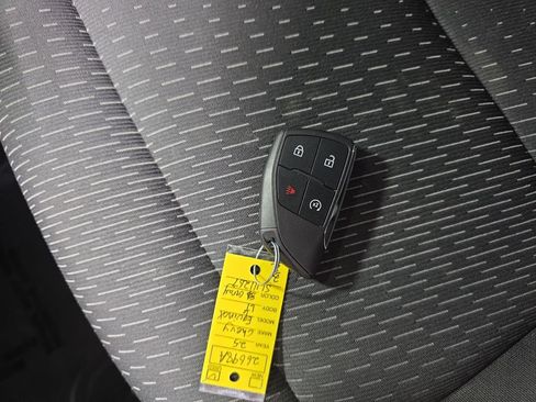 Used 2025 Chevrolet Equinox LT w/ Safety and Technology Package AWD/4WD image 33