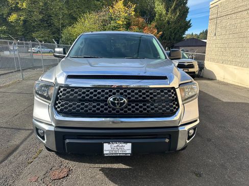 Used 2018 Toyota Tundra SR5 w/ SR5 Upgrade Package image 2