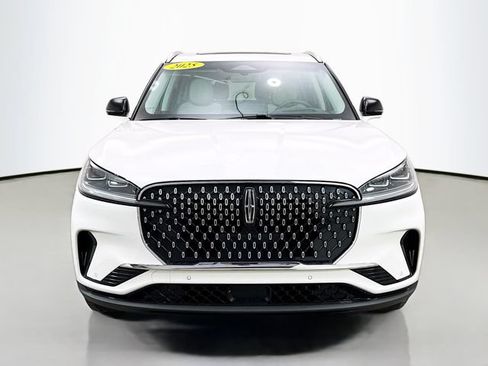 Used 2025 Lincoln Aviator Reserve w/ Equipment Group 201A AWD/4WD image 2