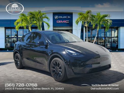 Used 2023 Tesla Model Y Long Range image 1