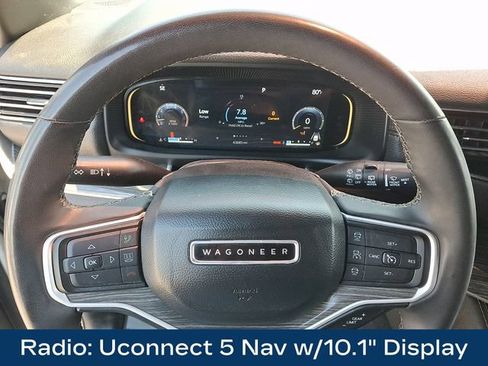 Used 2022 Jeep Wagoneer Series III AWD/4WD image 4