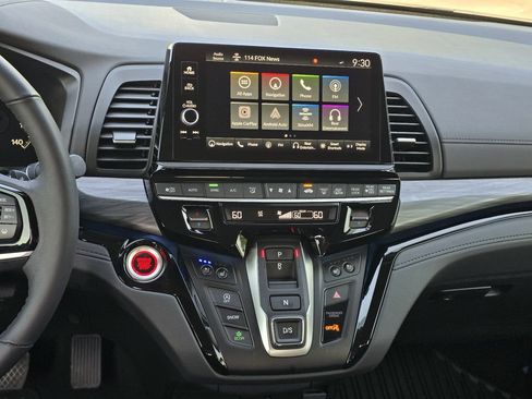 Used 2026 Honda Odyssey Elite image 17
