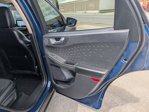 Used 2020 Ford Escape Titanium AWD/4WD image 16