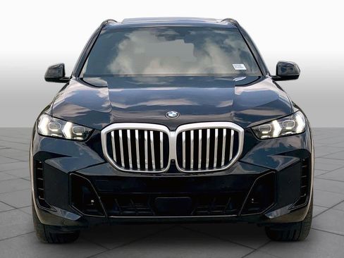 Used 2025 BMW X5 sDrive40i w/ M Sport Package RWD image 3