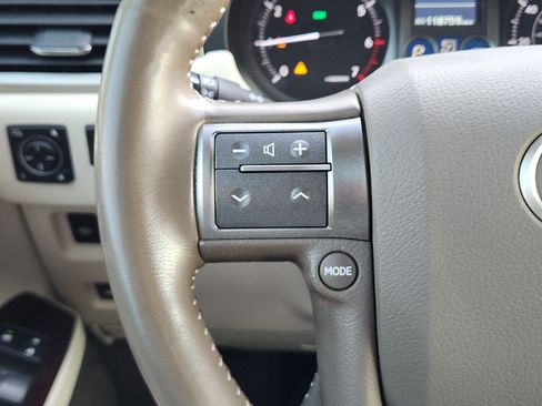 Used 2017 Lexus GX 460 AWD/4WD image 23