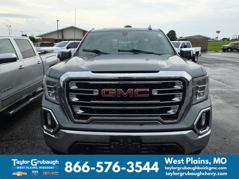 Used 2021 GMC Sierra 1500 SLT w/ SLT Convenience Package AWD/4WD image 2