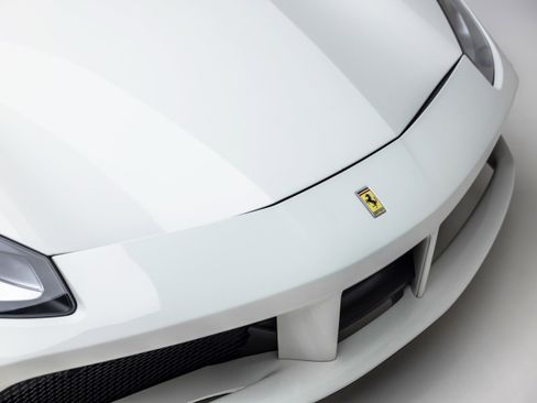 Used 2017 Ferrari 488 GTB image 35