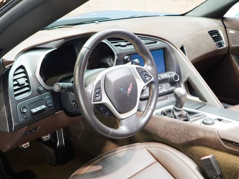 Used 2014 Chevrolet Corvette Stingray Convertible w/ 3LT Preferred Equipment Group RWD image 43