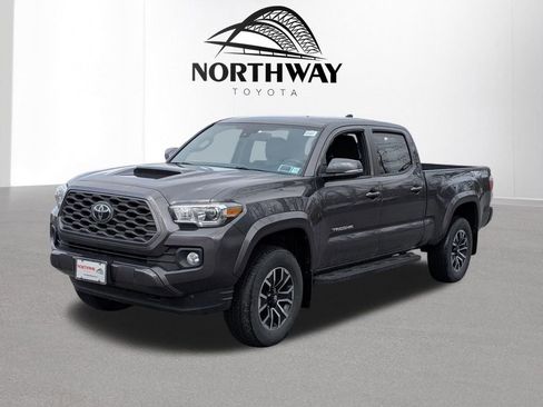 Used 2022 Toyota Tacoma TRD Sport image 8