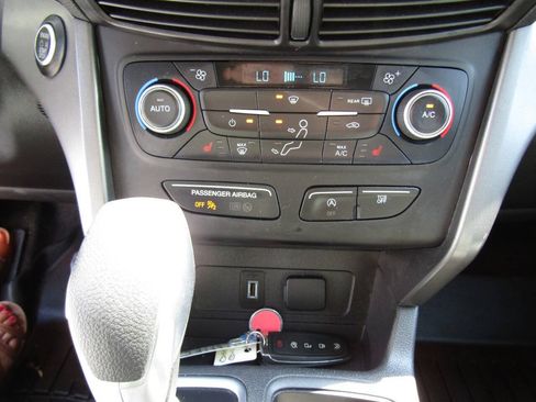 Used 2019 Ford Escape SE AWD/4WD image 16
