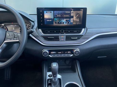 New 2026 Nissan Altima 2.5 SV FWD image 17