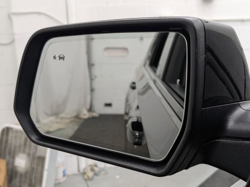 Used 2023 Chevrolet Traverse Premier w/ Redline Edition image 20