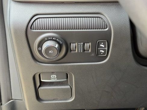Used 2022 Jeep Wagoneer Series III w/ Flexible Seating Group AWD/4WD image 9