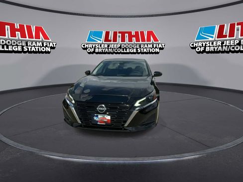 Used 2023 Nissan Altima 2.5 S FWD image 3