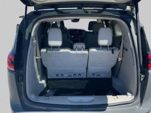 Used 2021 Chrysler Pacifica Limited w/ Premium & Safety Sphere Group AWD/4WD image 19