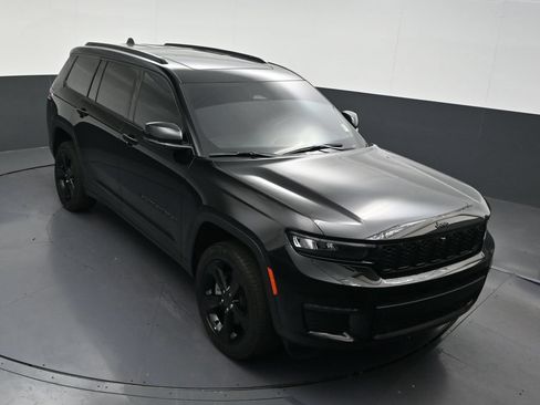 Used 2025 Jeep Grand Cherokee L Limited w/ Luxury Tech Group II RWD image 22