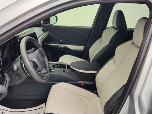 Used 2024 Lexus TX 500h AWD w/ Technology Package image 18