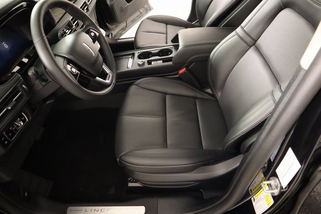 New 2025 Lincoln Corsair Grand Touring AWD/4WD image 12