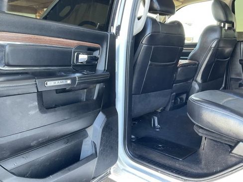Used 2017 RAM 2500 Laramie image 12