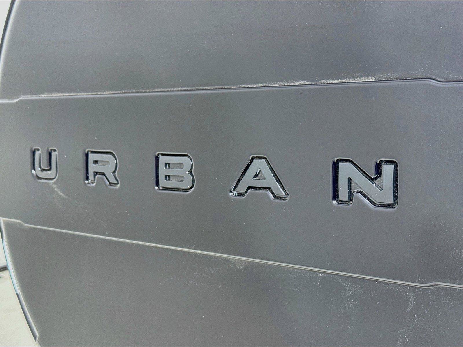 Used 2025 Land Rover Defender 110 V8 AWD/4WD image 36