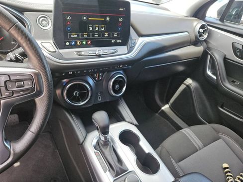 Used 2025 Chevrolet Blazer LT FWD image 20