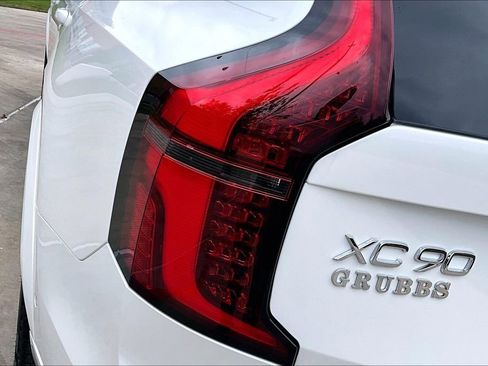 New 2026 Volvo XC90 T8 Plus AWD/4WD image 43