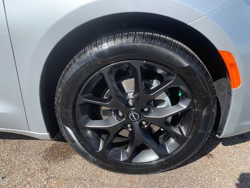 New 2026 Chrysler Pacifica Select image 10