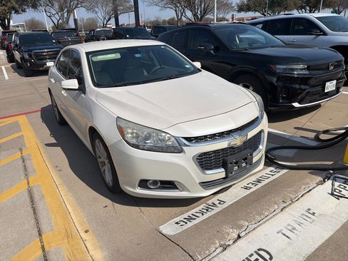 Used 2014 Chevrolet Malibu LT image 1