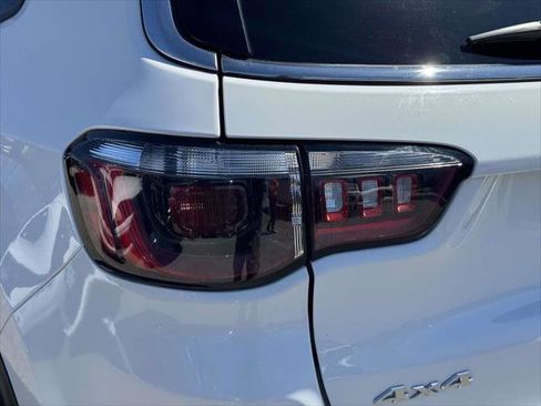 Certified 2022 Jeep Compass Latitude AWD/4WD image 11