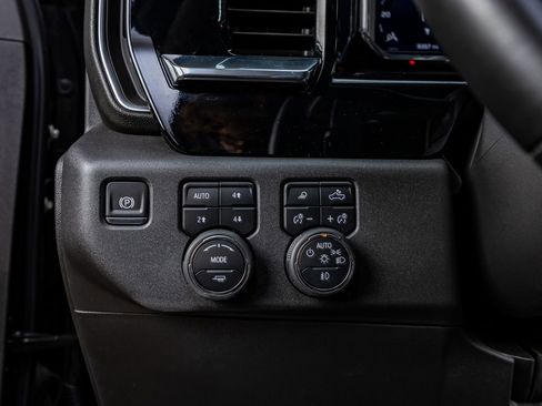 Used 2025 Chevrolet Silverado 1500 LT Trail Boss w/ LT Trail Boss Premium Package image 20