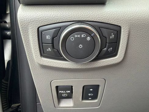 Used 2018 Ford F150 XLT w/ Equipment Group 302A Luxury AWD/4WD image 20