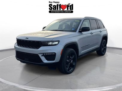 New 2025 Jeep Grand Cherokee Limited w/ Black Appearance Package