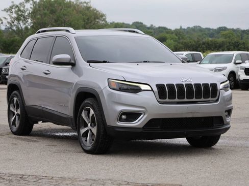 Used 2019 Jeep Cherokee Limited AWD/4WD image 4