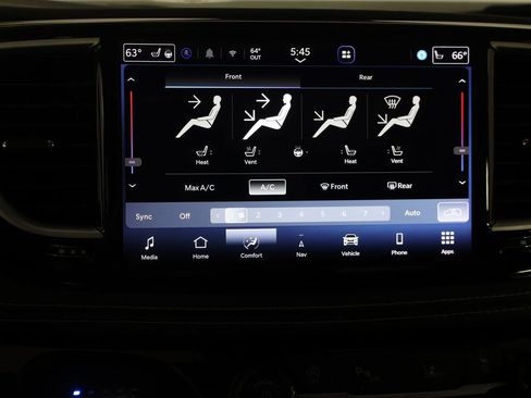 Used 2023 Chrysler Pacifica Limited FWD image 47
