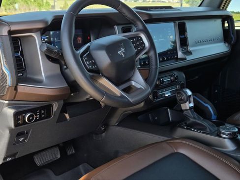Used 2023 Ford Bronco Outer Banks w/ Sasquatch Package AWD/4WD image 28