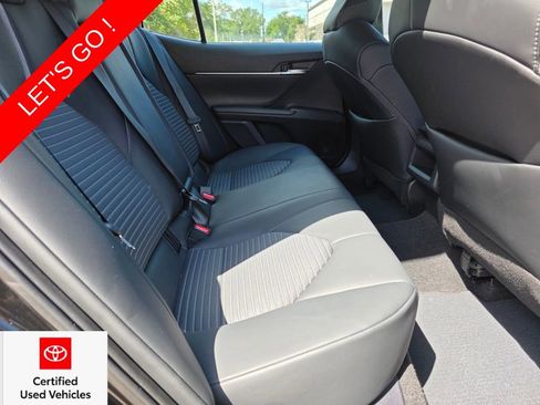 Used 2024 Toyota Camry SE FWD image 17