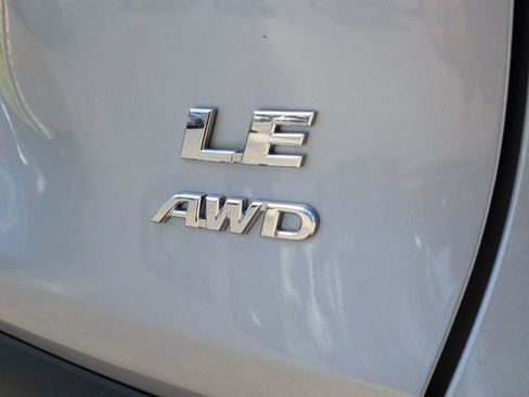 Used 2025 Toyota RAV4 LE AWD/4WD image 13