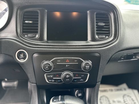 Used 2015 Dodge Charger R/T image 25