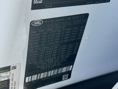 Used 2020 Land Rover Discovery SE image 42