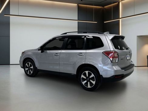 Used 2018 Subaru Forester 2.5i Premium w/ Protection Package #1 AWD/4WD image 3