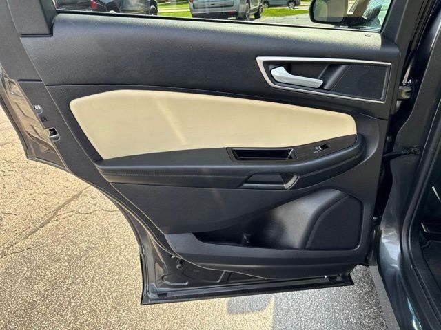 Used 2020 Ford Edge SEL w/ Cold Weather Package AWD/4WD image 18