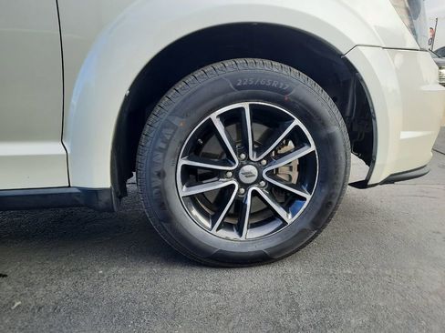 Used 2018 Dodge Journey SE w/ Connectivity Group image 17