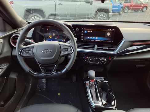 New 2025 Chevrolet Trax RS w/ Driver Confidence Package image 14