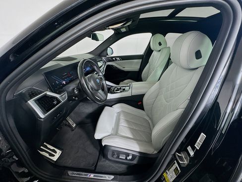 Used 2024 BMW X6 xDrive40i w/ Parking Assistance Package image 13