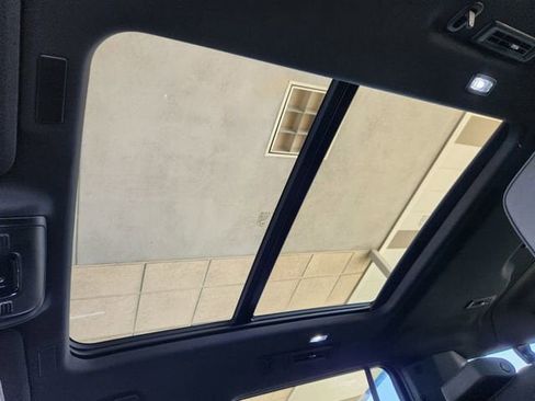 New 2026 Chevrolet Suburban High Country image 57