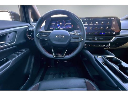 Used 2024 Chevrolet Equinox EV RS FWD image 8